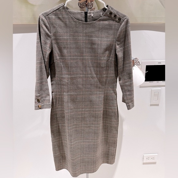 Preppy beige plaid work dress - Picture 3 of 4